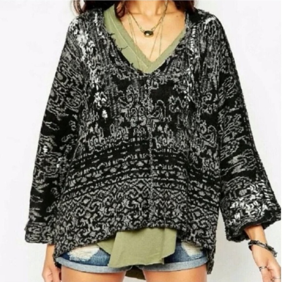 Free People Raggy Hooded Pullover Sweater Sz M Wool Alpaca Blend Boho Gypsy - Picture 1 of 9